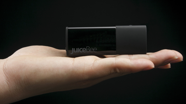 juiceBee Battery Backup and USB Wall Charger with MicroSD Reader