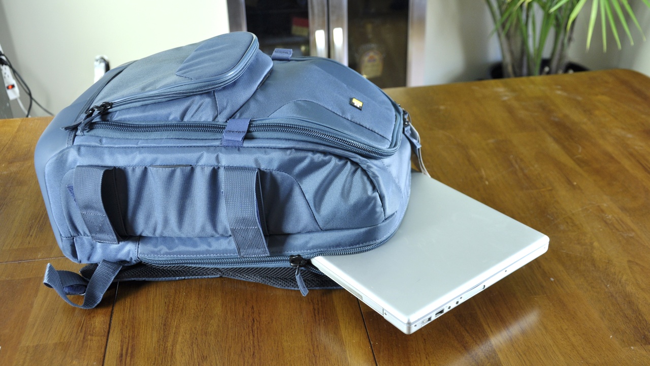 Case Logic SLRC-226 SLR Camera and Laptop Backpack
