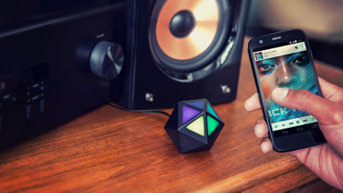Make Your Music Wireless and Social with Moto Stream