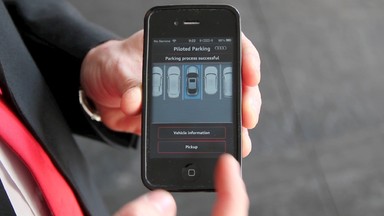 Piloted Driving by Audi [CES 2013]